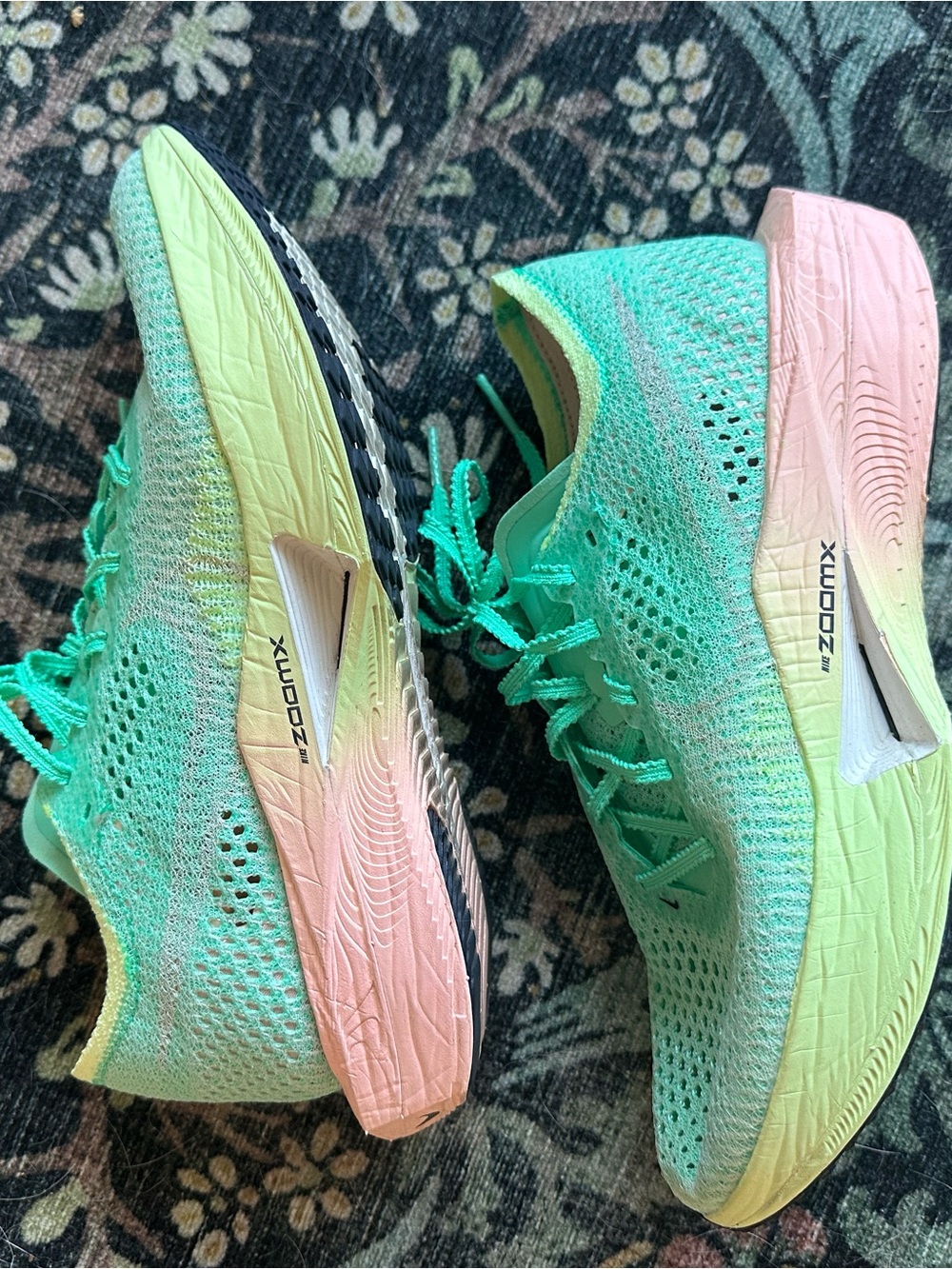 Women's Nike vapor flys